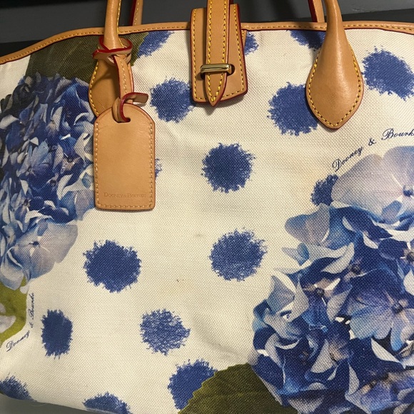 Authentic Dooney and Burke blue hydrangea tote - Picture 3 of 11